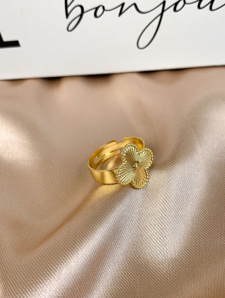 Golden Clover Ring
