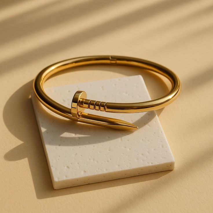 Nail cuff