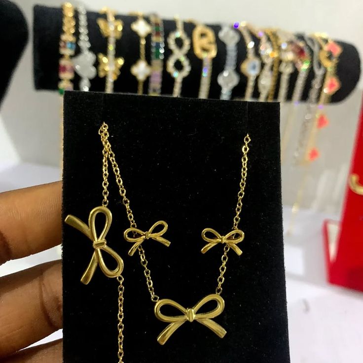 Ribbon Bow Duo