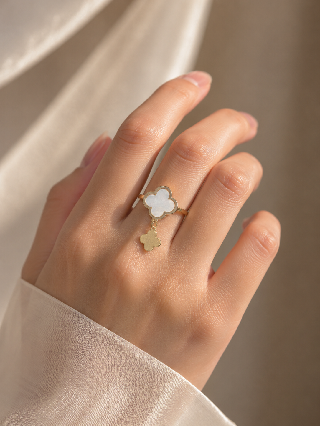 Luna Clover Drop Ring